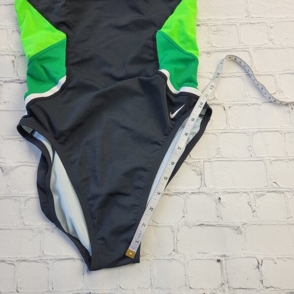 Nike Swim Woman’s Poly Team Splice Cut-Out Tank Swimsuit black green size 10 - Picture 5 of 13